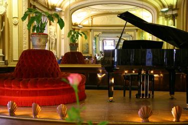 Piazza del Plebiscito in Naples